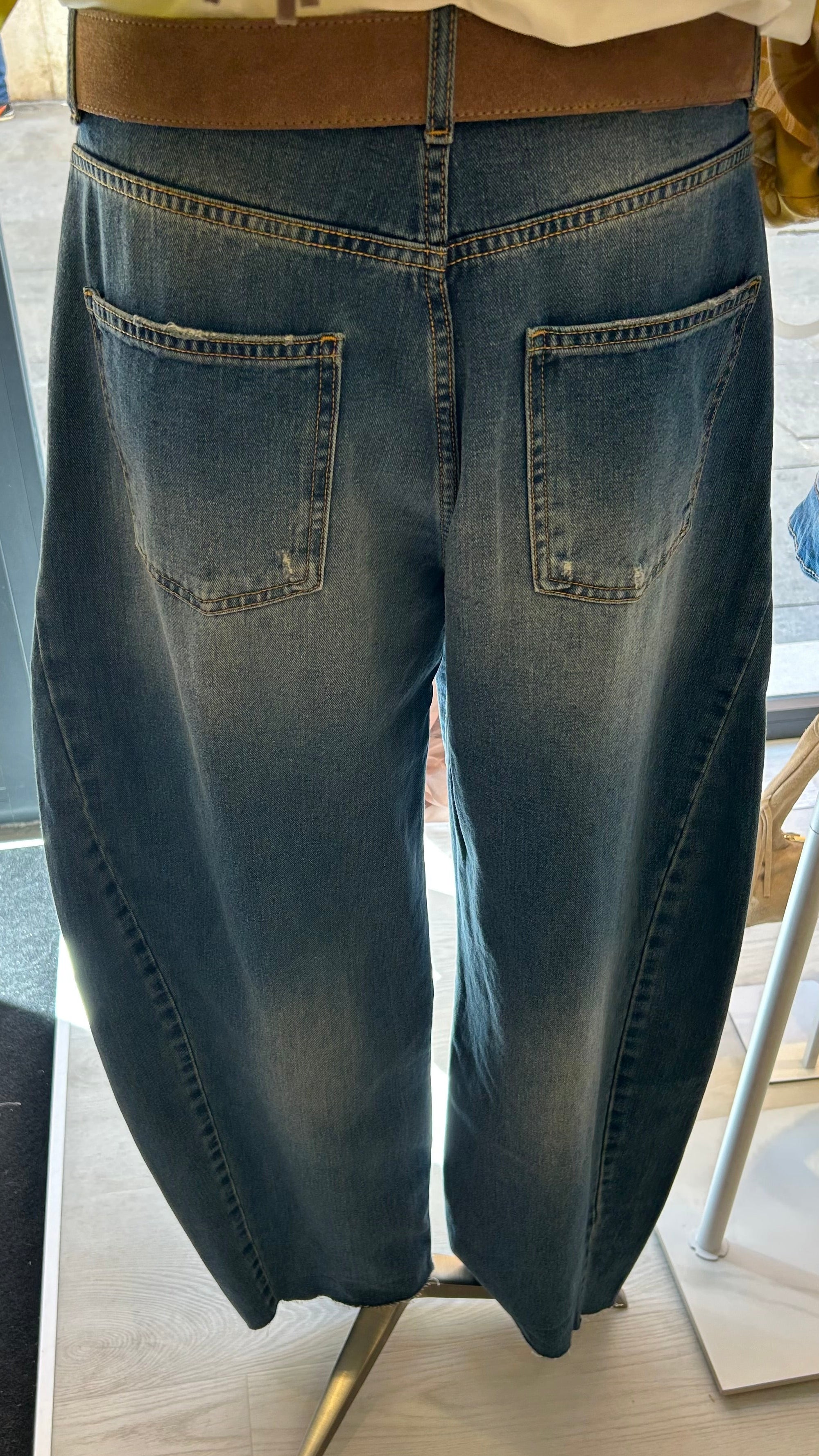 Jeans balloon taglio vivo