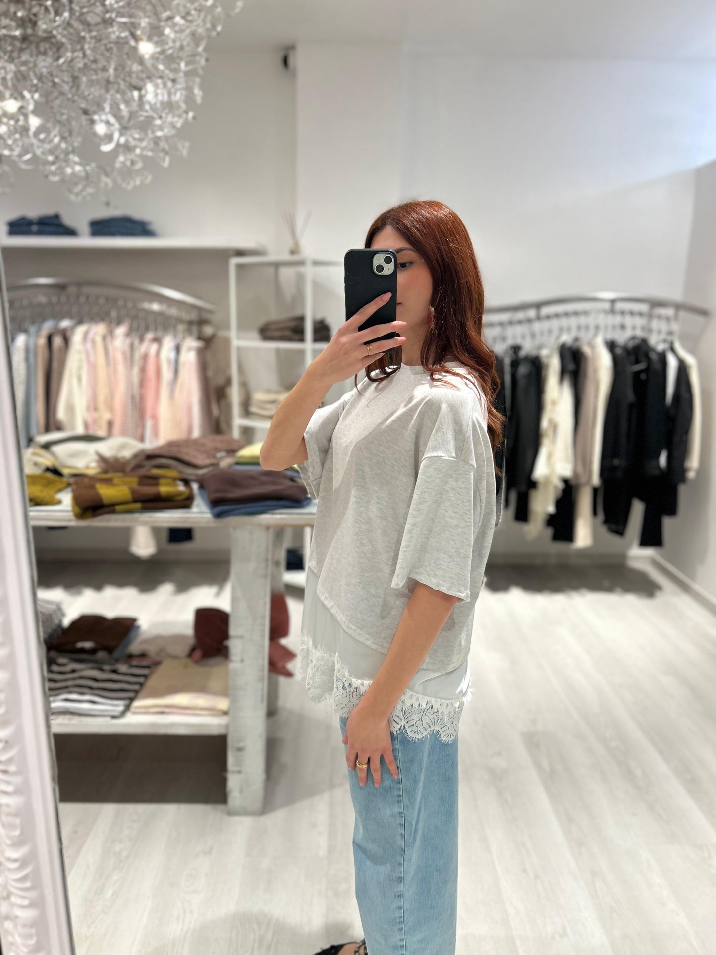 T-shirt manica corta con pizzo