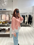 Felpa con pizzo bianco