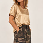 T-shirt girocollo in raso