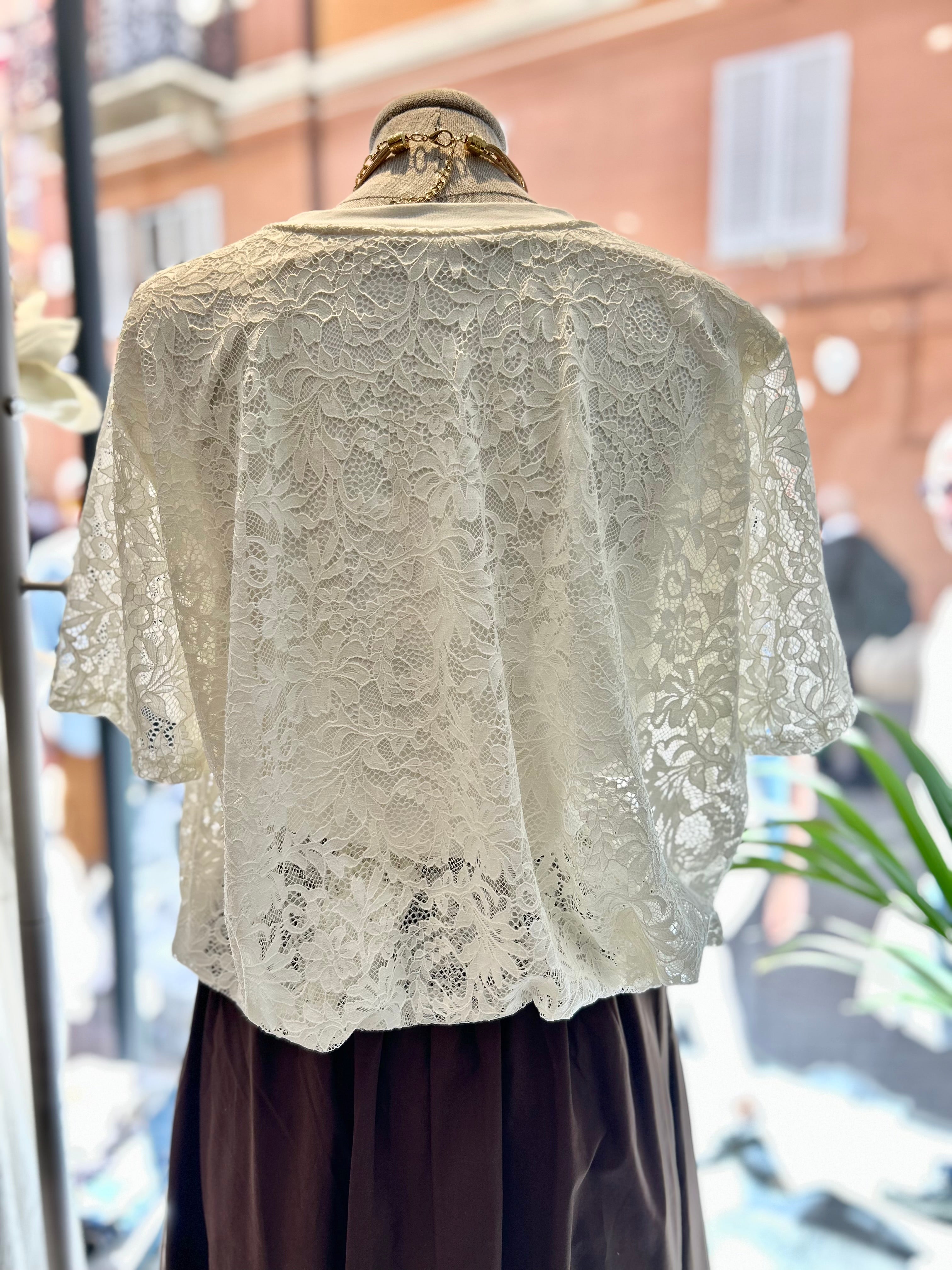 T-shirt palloncino in pizzo
