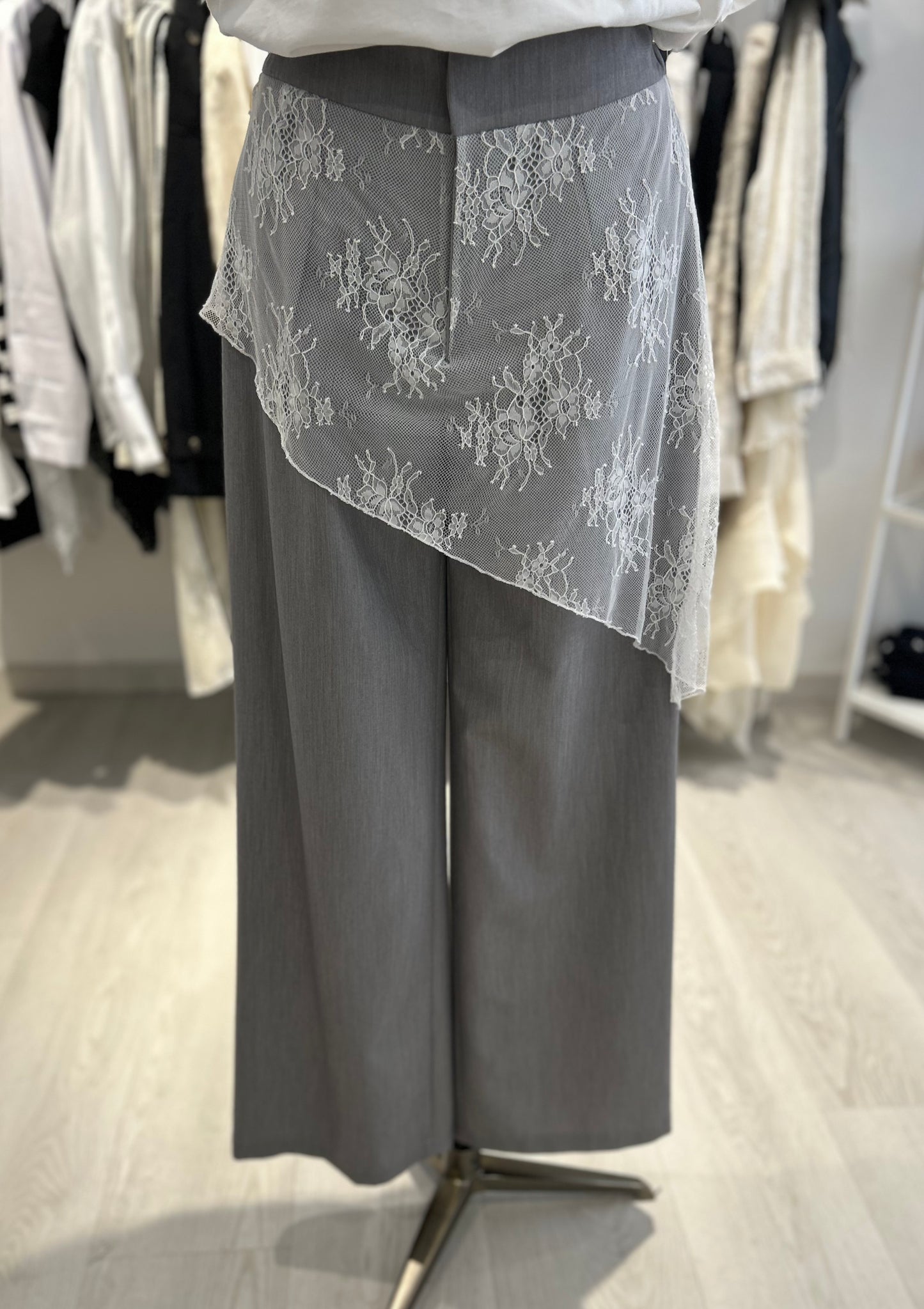 Pantalone con pareo in pizzo