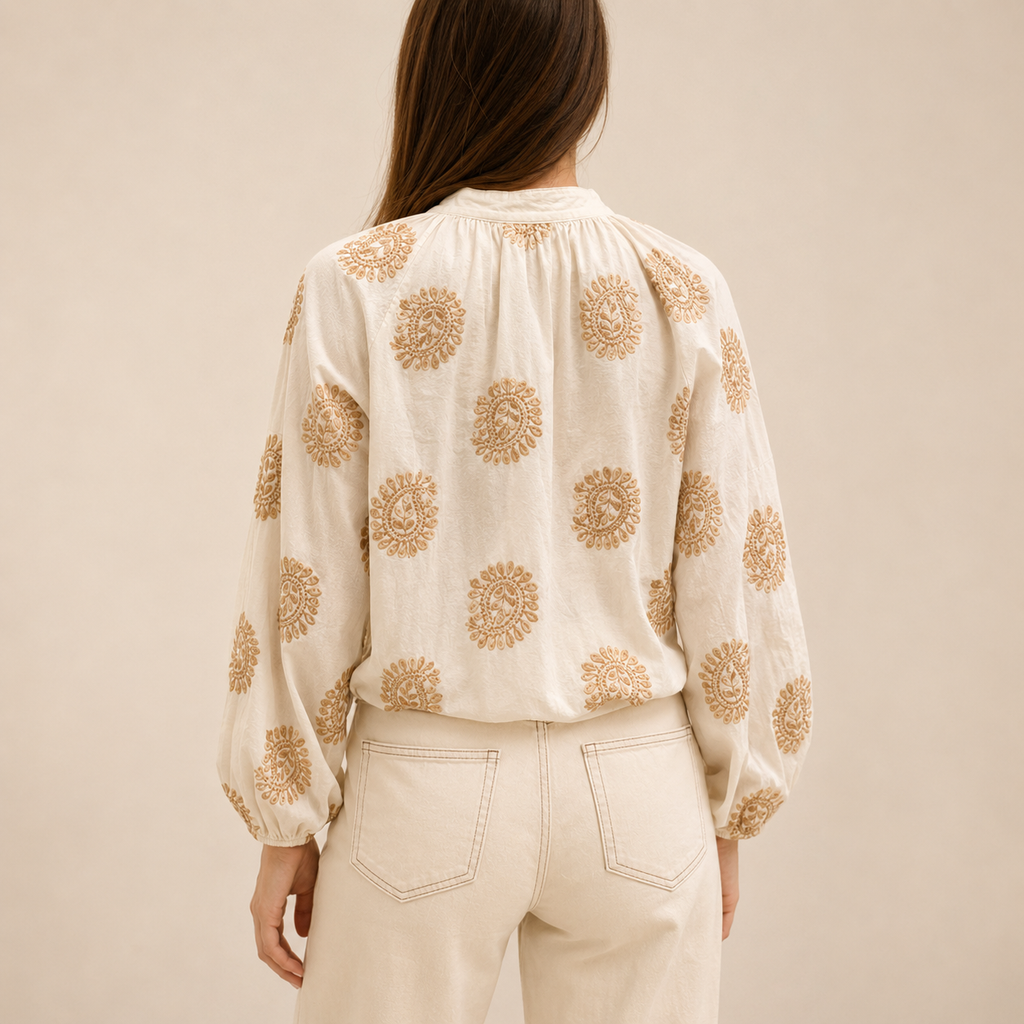 Camicia con ricami