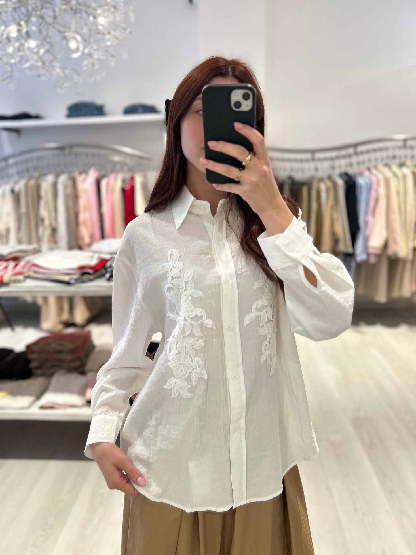 Camicia con ricami