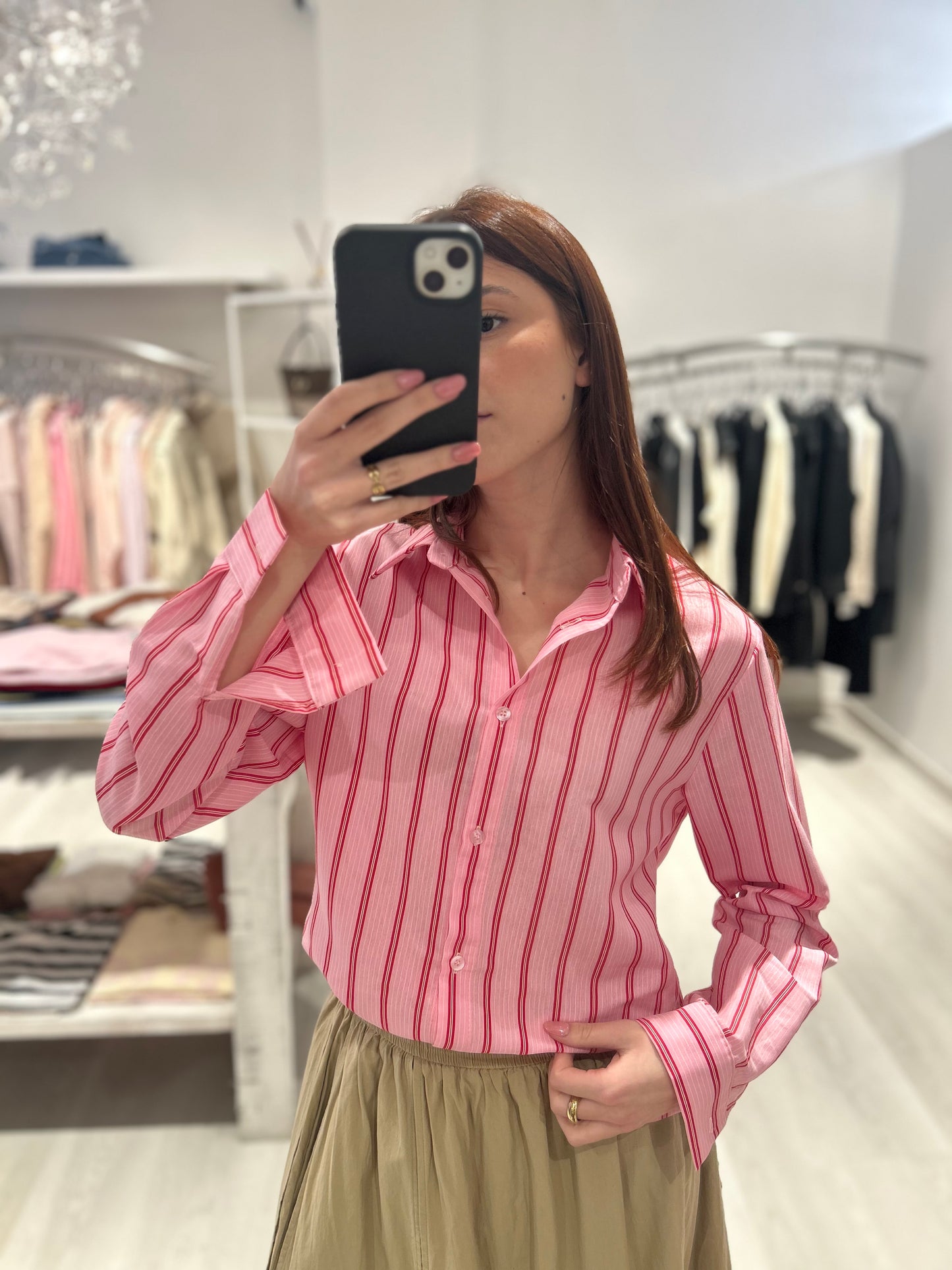 Camicia con spacco sulla schiena